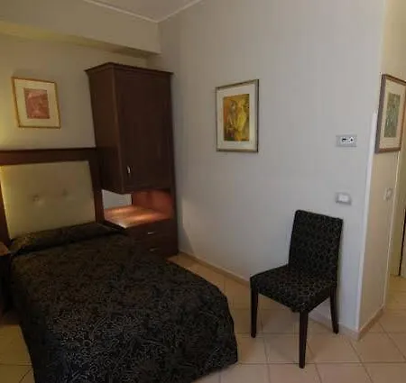 Vittorio Emanuele 3*