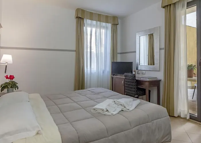 Vittorio Emanuele 3* סאסארי