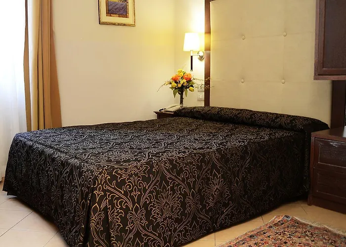 מלון Vittorio Emanuele 3*