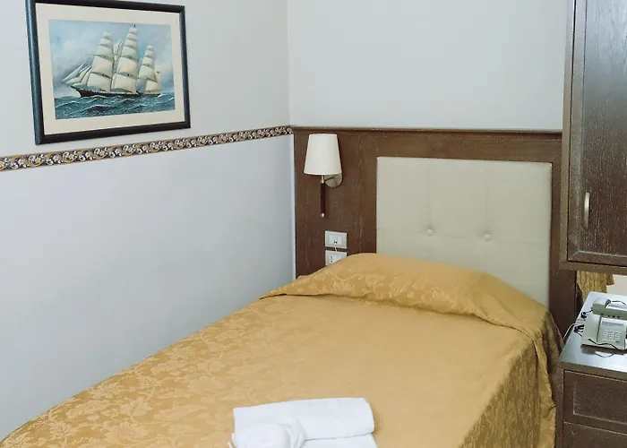 מלון Vittorio Emanuele 3*