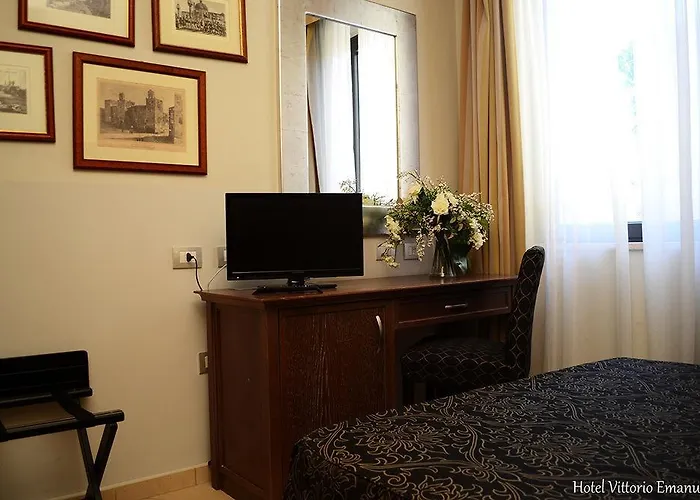 Vittorio Emanuele 3* סאסארי